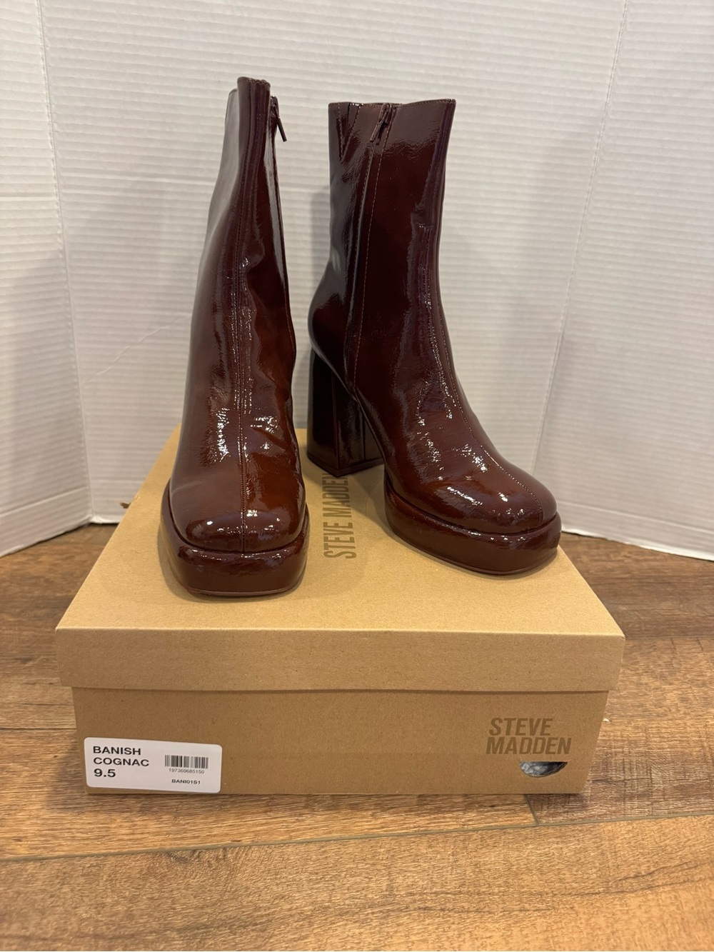 Steve Madden Banish Platform Boots Glossy Cognac Patent Finish Size 9.5 - Picture 2 of 10